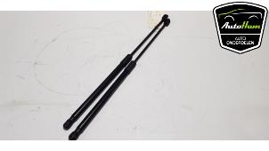 Used Set of tailgate gas struts Volkswagen Polo VI (AW1) 2.0 GTI Turbo 16V Price € 25,00 Margin scheme offered by AutoHam