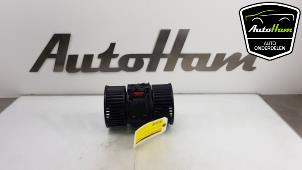 Used Heating and ventilation fan motor Renault Grand Scénic III (JZ) 1.6 dCi Price € 75,00 Margin scheme offered by AutoHam