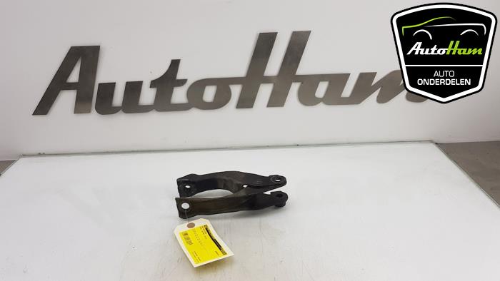 Used Engine mount Opel Astra K 1.4 Turbo 16V Price € 15,00 Margin scheme offered by AutoHam