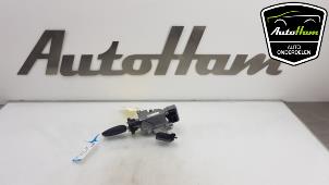 Usagé Serrure de contact + clé Opel Astra K 1.4 Turbo 16V Prix € 40,00 Règlement à la marge proposé par AutoHam