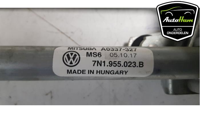 Mecanismo y motor de limpiaparabrisas de un Volkswagen Sharan (7N) 1.4 TSI 16V 2017