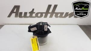 Używane Silnik wentylatora nagrzewnicy Fiat 500 (312) 0.9 TwinAir 80 Cena € 25,00 Procedura marży oferowane przez AutoHam
