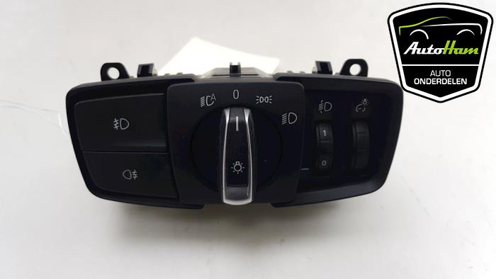 Light switch from a BMW 1 serie (F20) 114d 1.6 16V 2015