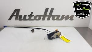 Usagé Serrure portière mécanique 2portes droite Opel Adam 1.4 16V Prix € 30,00 Règlement à la marge proposé par AutoHam