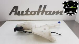 Usagé Réservoir lave-glace avant Ford Fiesta 6 (JA8) 1.0 EcoBoost 12V 100 Prix € 20,00 Règlement à la marge proposé par AutoHam