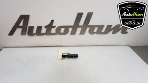 Usagé Antenne amplificateur Opel Corsa E 1.4 Turbo 16V Prix € 15,00 Règlement à la marge proposé par AutoHam