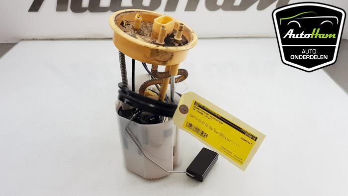 Bomba de alimentación de un Volkswagen Touran (1T3) 1.6 TDI 16V 2014
