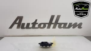 Used Heater resistor Volkswagen Tiguan (AD1) 2.0 TDI 16V BlueMotion Technology SCR Price € 10,00 Margin scheme offered by AutoHam