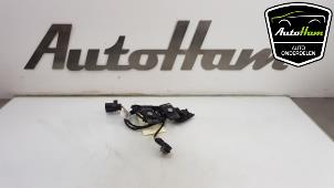 Used PDC Sensor Set Volkswagen Golf VII (AUA) 1.6 TDI BlueMotion 16V Price on request offered by AutoHam