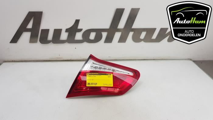 Używane Odblask tylnej klapy prawy Citroen C4 Berline (NC) 1.6 Hdi 90 Cena € 25,00 Procedura marży oferowane przez AutoHam