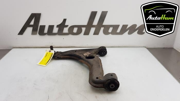Front wishbone, left from a Opel Meriva 1.4 Turbo 16V ecoFLEX 2015