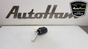 Usagé Serrure de contact + clé Volkswagen Passat Variant (365) 1.6 TDI 16V Bluemotion Prix € 35,00 Règlement à la marge proposé par AutoHam