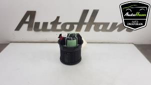 Używane Silnik wentylatora nagrzewnicy Peugeot 308 (4A/C) 1.6 VTI 16V Cena € 35,00 Procedura marży oferowane przez AutoHam