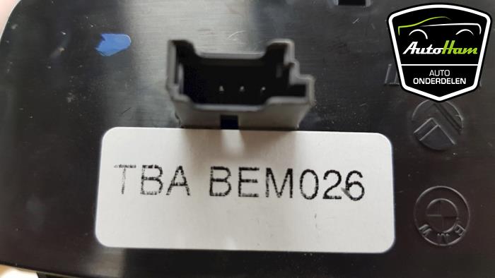 Light switch from a BMW 1 serie (F20) 116i 1.5 12V 2016