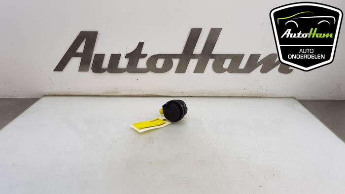 Begagnade Extra vattenpump Mercedes A (W176) 1.5 A-180 CDI, A-180d 16V Pris € 25,00 Marginaltabell erbjuds av AutoHam