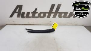 Used Rear wiper arm Renault Clio IV Estate/Grandtour (7R) 1.5 Energy dCi 90 FAP Price € 10,00 Margin scheme offered by AutoHam