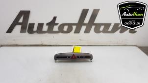 Usagé Bouton de warning Peugeot 308 SW (4E/H) 1.6 16V THP 150 Prix € 10,00 Règlement à la marge proposé par AutoHam