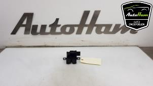 Used Tailgate lock mechanism Peugeot 308 SW (4E/H) 1.6 16V THP 150 Price € 20,00 Margin scheme offered by AutoHam