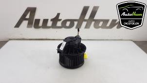 Usados Motor de ventilador de calefactor Ford Fiesta 6 (JA8) 1.0 EcoBoost 12V 100 Precio € 30,00 Norma de margen ofrecido por AutoHam