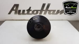 Usagé Servo frein Renault Twingo II (CN) 1.2 16V Quickshift 5 Prix € 45,00 Règlement à la marge proposé par AutoHam