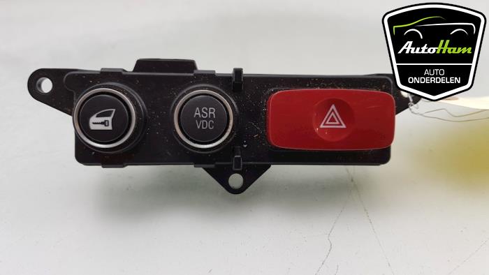 Panikbeleuchtung Schalter van een Alfa Romeo 159 Sportwagon (939BX) 1.9 JTDm 16V 2008