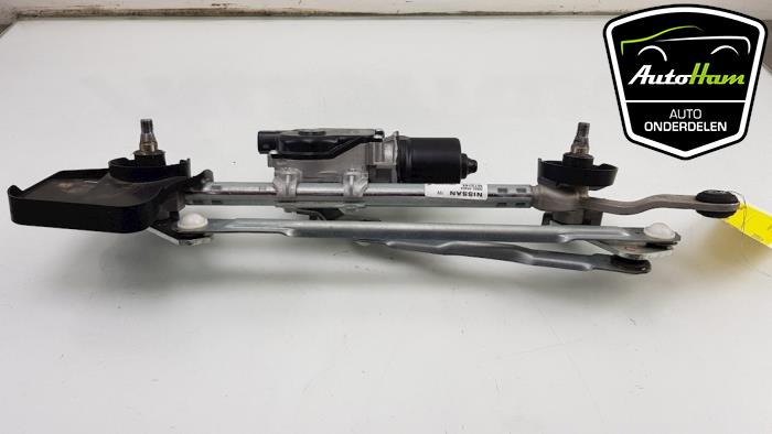 Wiper motor + mechanism from a Nissan Micra (K14) 0.9 IG-T 12V 2019