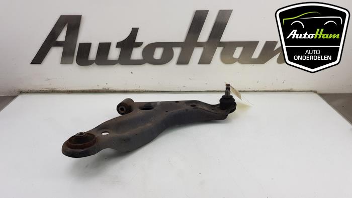 Front wishbone, right from a Nissan Pixo (D31S) 1.0 12V 2013