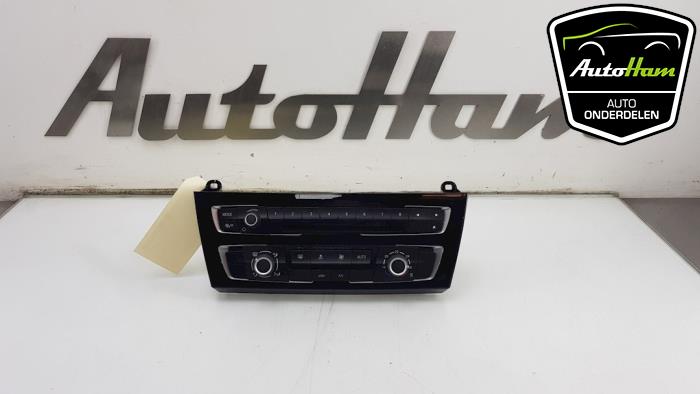 Heater control panel from a BMW 1 serie (F20) 116d 1.5 12V TwinPower 2017