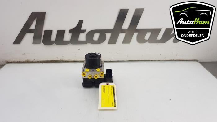 Used ABS pump Renault Twingo II (CN) 1.2 16V Price € 25,00 Margin scheme offered by AutoHam