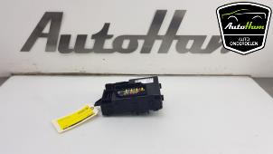 Usados Caja de fusibles Opel Meriva Mk.II 1.4 Turbo 16V Ecotec Precio € 75,00 Norma de margen ofrecido por AutoHam