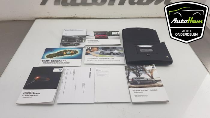 Instruction Booklet from a BMW 3 serie Touring (F31) 330d 3.0 24V 2013