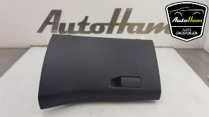 Gebrauchte Handschuhfach Peugeot 308 (L3/L8/LB/LH/LP) 1.6 BlueHDi 120 Preis € 40,00 Margenregelung angeboten von AutoHam