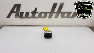Używane Sterownik fotela Opel Astra K Sports Tourer 1.0 Turbo 12V Cena € 30,00 Procedura marży oferowane przez AutoHam