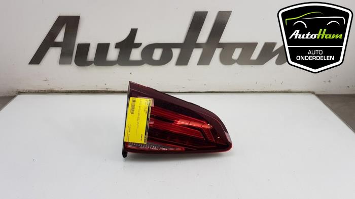 Taillight, left from a Volkswagen Golf VII (AUA) 1.0 TSI 12V BlueMotion 2019