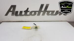 Used Heater resistor Ford B-Max (JK8) 1.6 Ti-VCT 16V Van Price € 10,00 Margin scheme offered by AutoHam