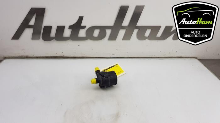 Begagnade Extra vattenpump Mini Clubman (F54) 2.0 Cooper S 16V Pris € 15,00 Marginaltabell erbjuds av AutoHam