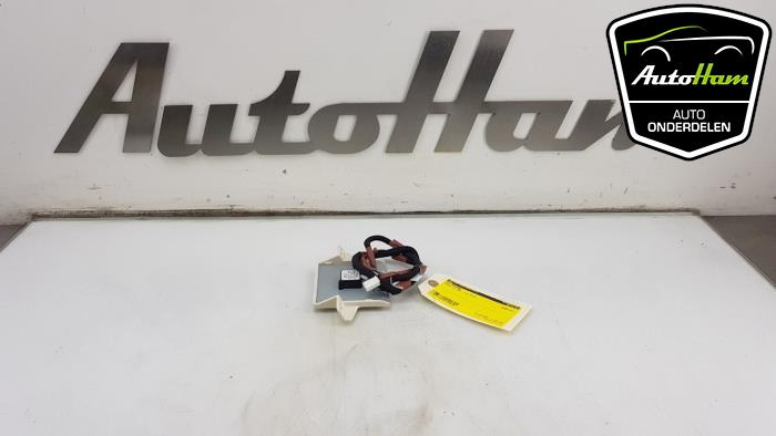Używane Antena GPS Lexus IS (E3) 300h 2.5 16V Cena € 75,00 Procedura marży oferowane przez AutoHam