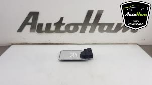 Używane Sterownik kontrola wysokosci Volkswagen Golf VII (AUA) 2.0 GTI 16V Performance Package Cena € 75,00 Procedura marży oferowane przez AutoHam