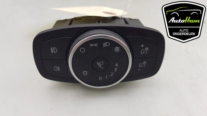 Interruptor de luz de un Ford Fiesta 7 1.0 EcoBoost 12V 100 2017