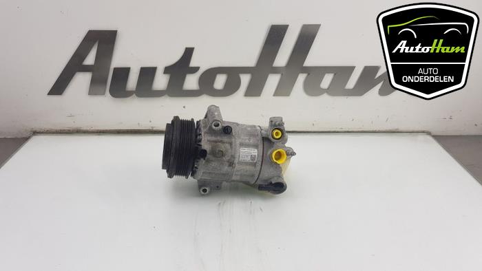 Air conditioning pump from a Ford Fiesta 7 1.0 EcoBoost 12V 100 2017