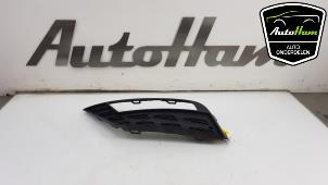 Used Bumper grille Seat Leon (5FB) 1.0 TSI 12V Price € 20,00 Margin scheme offered by AutoHam