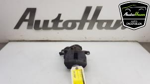 Used Rear brake calliper, right Audi A4 Avant (B8) 1.8 TFSI 16V Price € 75,00 Margin scheme offered by AutoHam