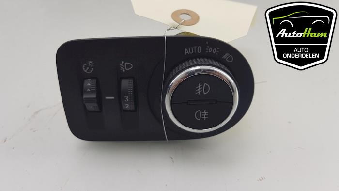 Licht Schalter van een Opel Crossland/Crossland X 1.2 Turbo 12V Euro 6 2019