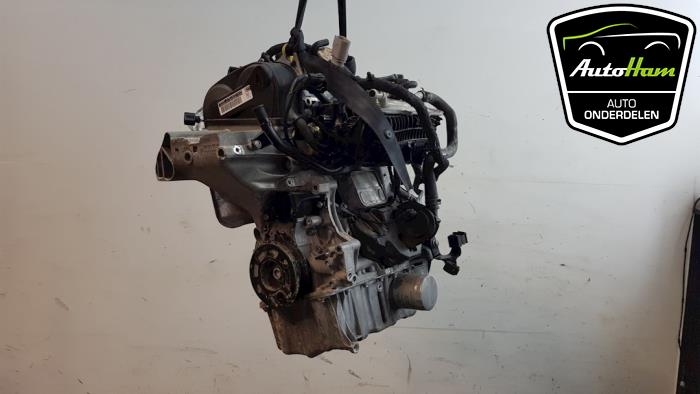 Engine from a Volkswagen Golf VII (AUA) 1.0 TSI 12V BlueMotion 2018