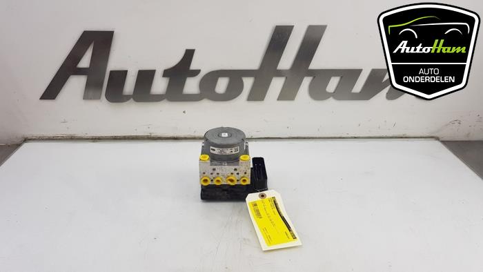 Begagnade ABS-pump Ford Fiesta 7 1.1 Ti-VCT 12V 85 Pris € 195,00 Marginaltabell erbjuds av AutoHam