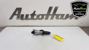 Used Ignition lock + key Ford Fiesta 7 1.1 Ti-VCT 12V 85 Price € 40,00 Margin scheme offered by AutoHam