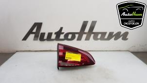 Usagé Feu arrière gauche Volkswagen Golf VII (AUA) 1.0 TSI 12V BlueMotion Prix € 30,00 Règlement à la marge proposé par AutoHam