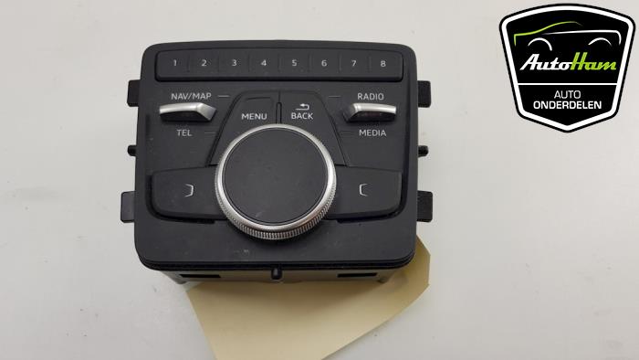 Multi-media control unit from a Audi A5 Sportback (F5A/F5F) 2.0 T MHEV 16V 2018