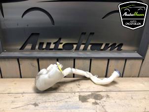 Used Front windscreen washer reservoir Citroen DS3 (SA) 1.6 e-HDi Price € 20,00 Margin scheme offered by AutoHam