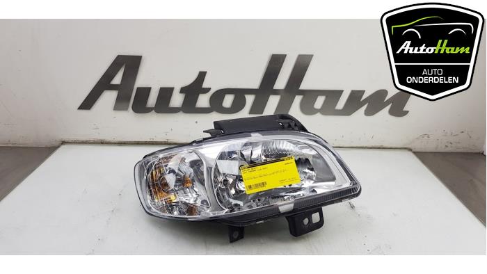 Używane Reflektor prawy Seat Cordoba Vario (6K5) 1.4 16V Cena € 25,00 Procedura marży oferowane przez AutoHam